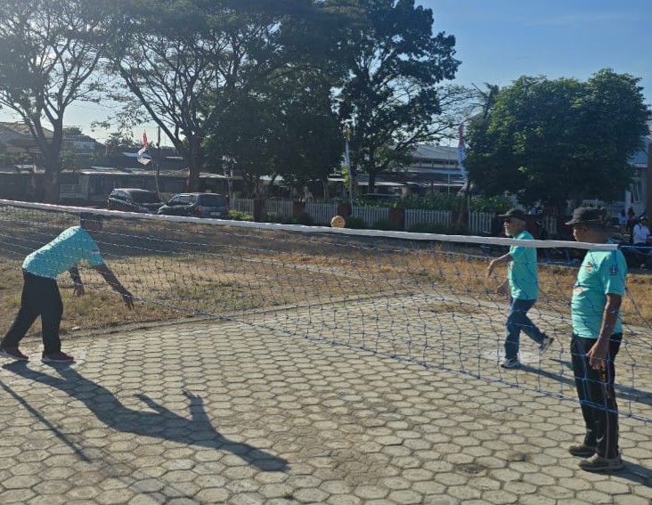 Semarak HUT RI ke-80, Ajangale Gelar Pertandingan Bola Voli dan Sepak Takraw